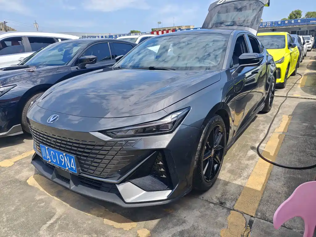Changan UNI-V 2022