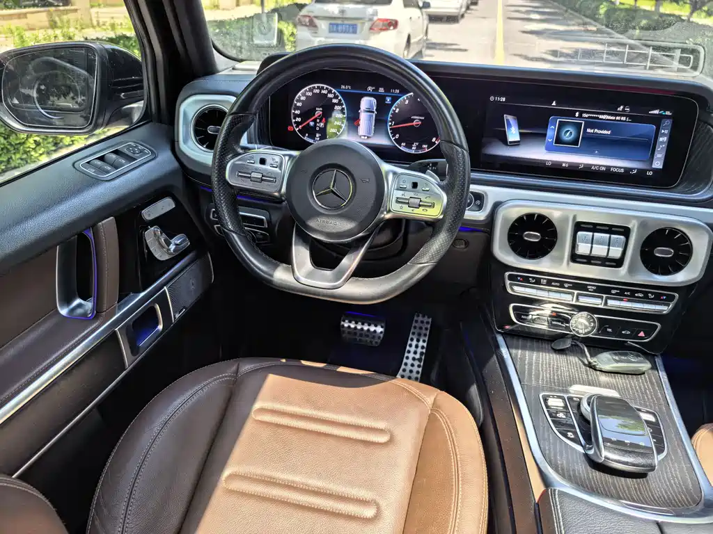 Mercedes-Benz G-Class 2023 — фото 10