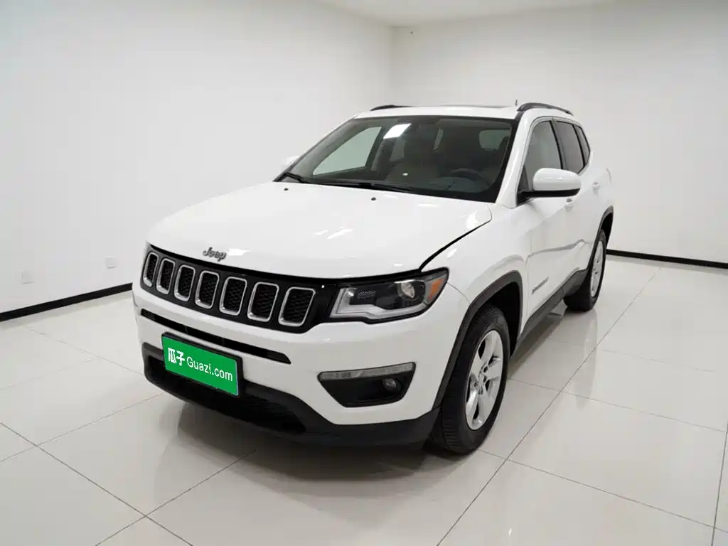 Jeep Compass 2018 — фото 1