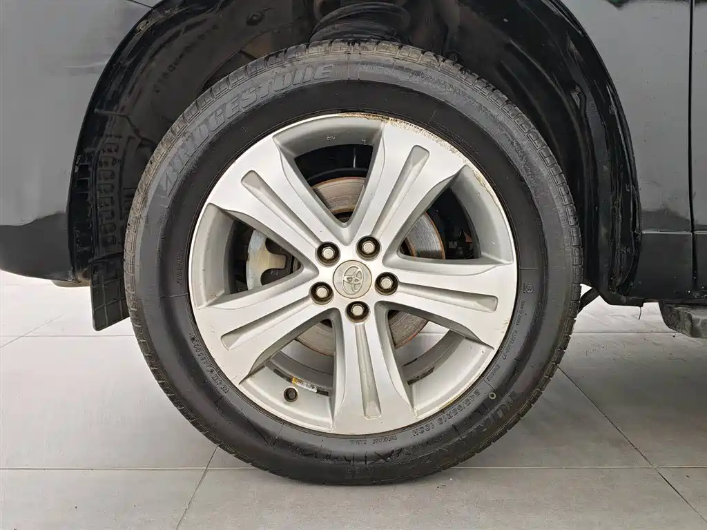 Toyota Highlander 2010 — фото 17