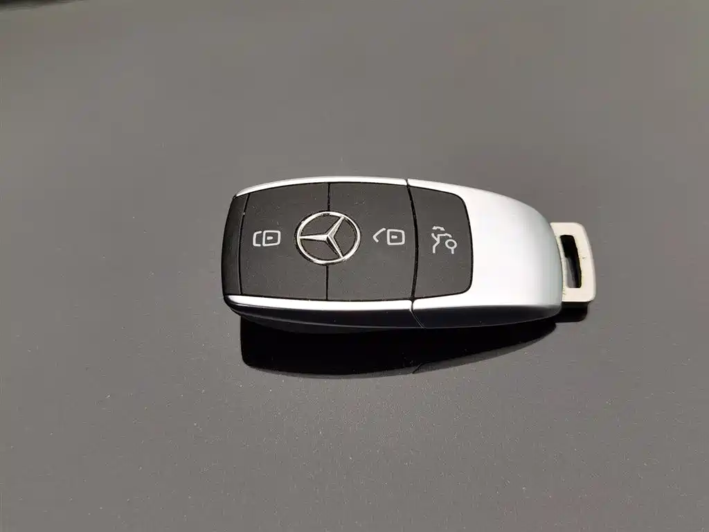 Mercedes-Benz GLB 2022 — фото 19