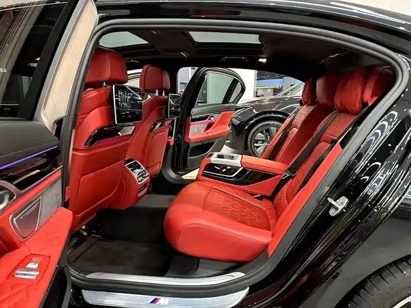 BMW 7 Series 2021
