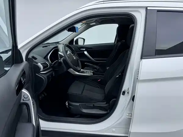 Mitsubishi Yige 2019