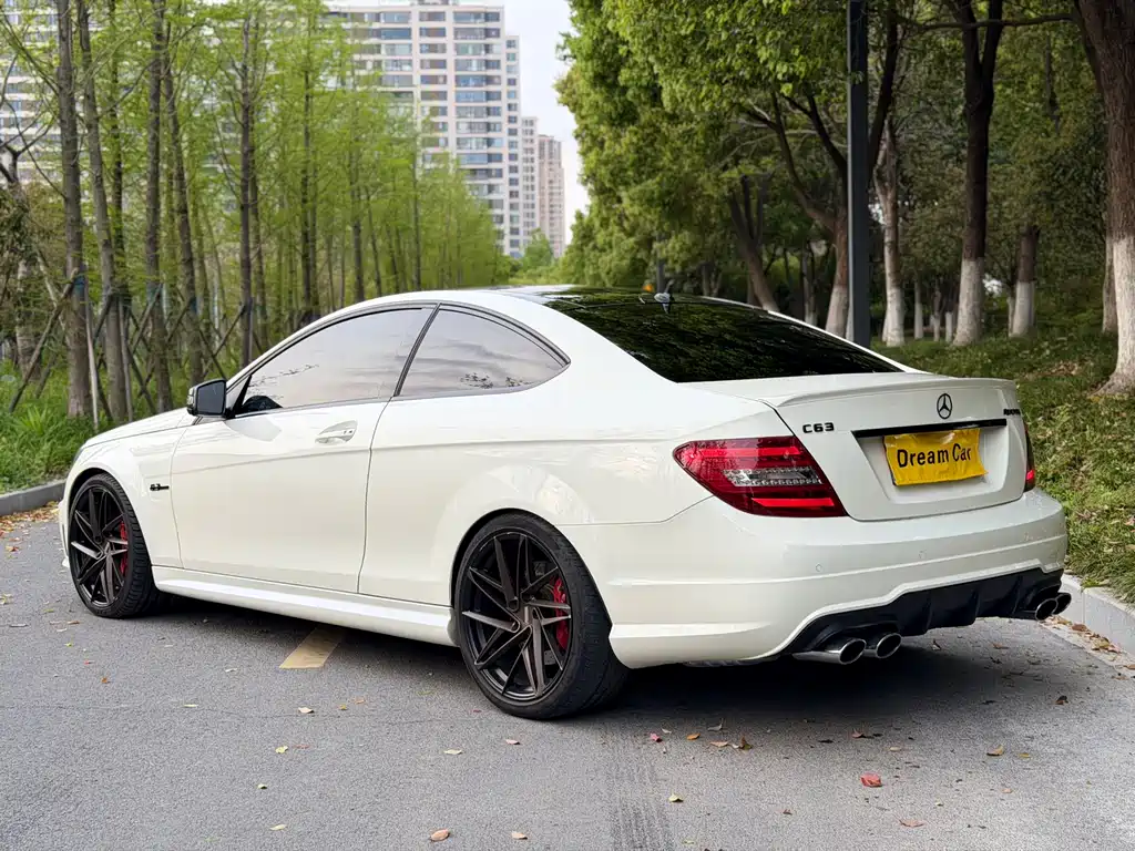 Mercedes-Benz C-Class AMG 2012 — фото 3