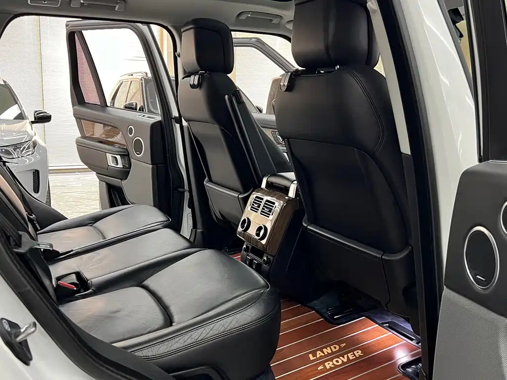 Land Rover Range Rover 2019 — фото 15