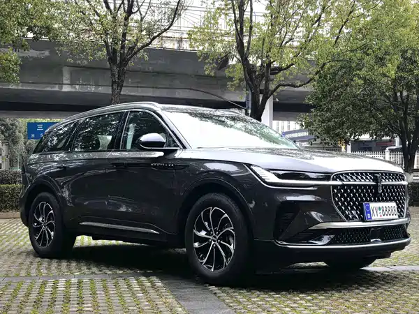 Lincoln Nautilus 2025