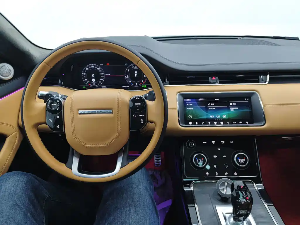 Land Rover Range Rover Evoque 2021 — фото 11