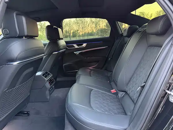 Audi A6L 2025