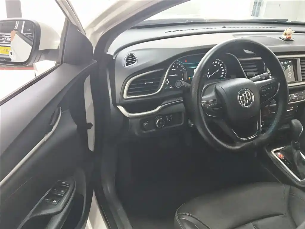 Buick Excelle 2019 — фото 12