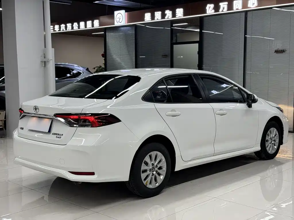 Toyota Corolla 2023 — фото 21