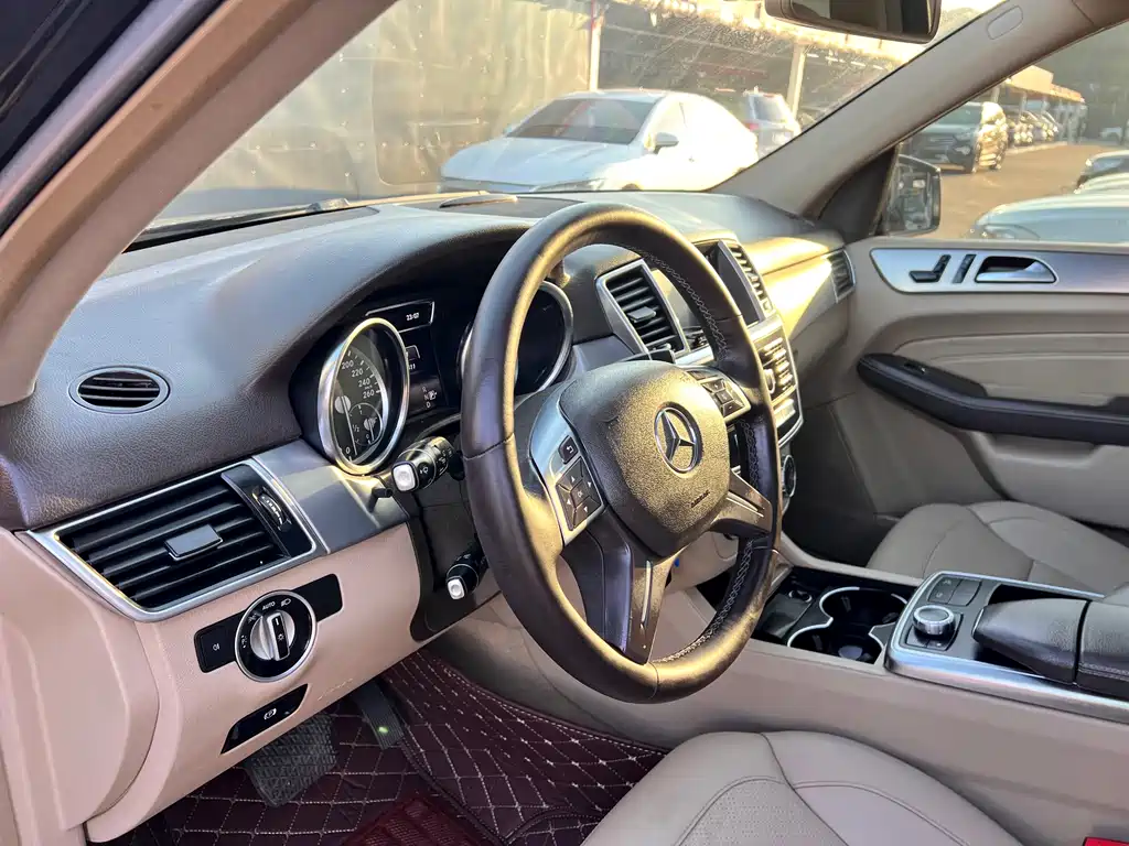 Mercedes-Benz M-Class 2015 — фото 8