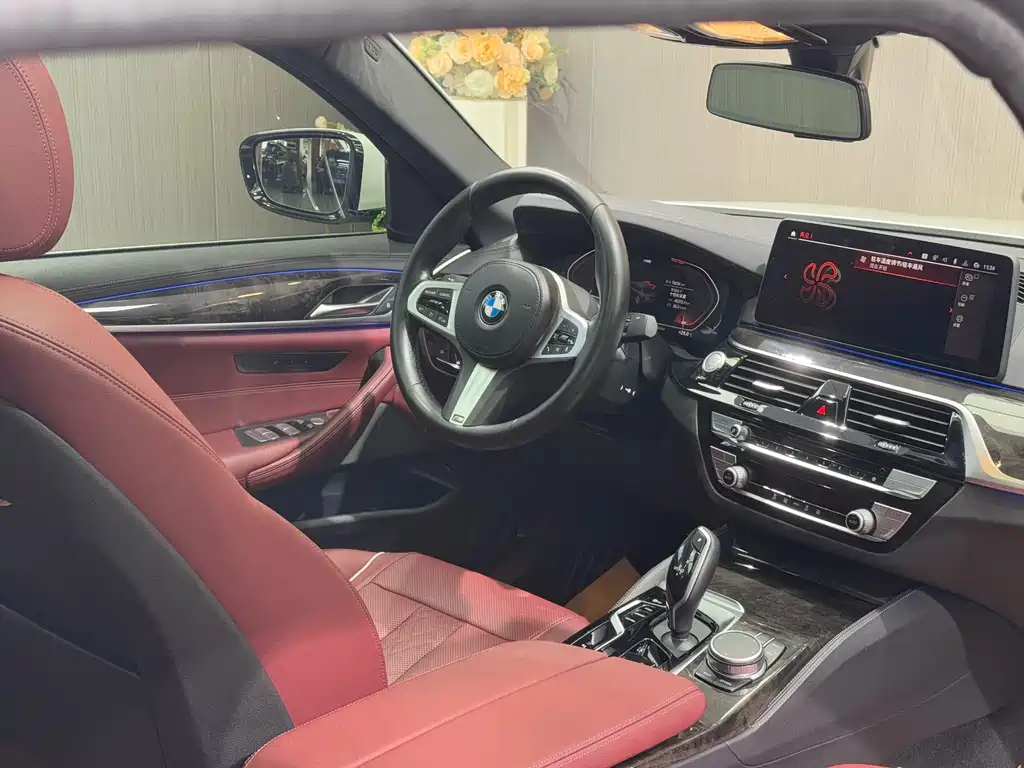 BMW 5 Series 2022 — фото 14