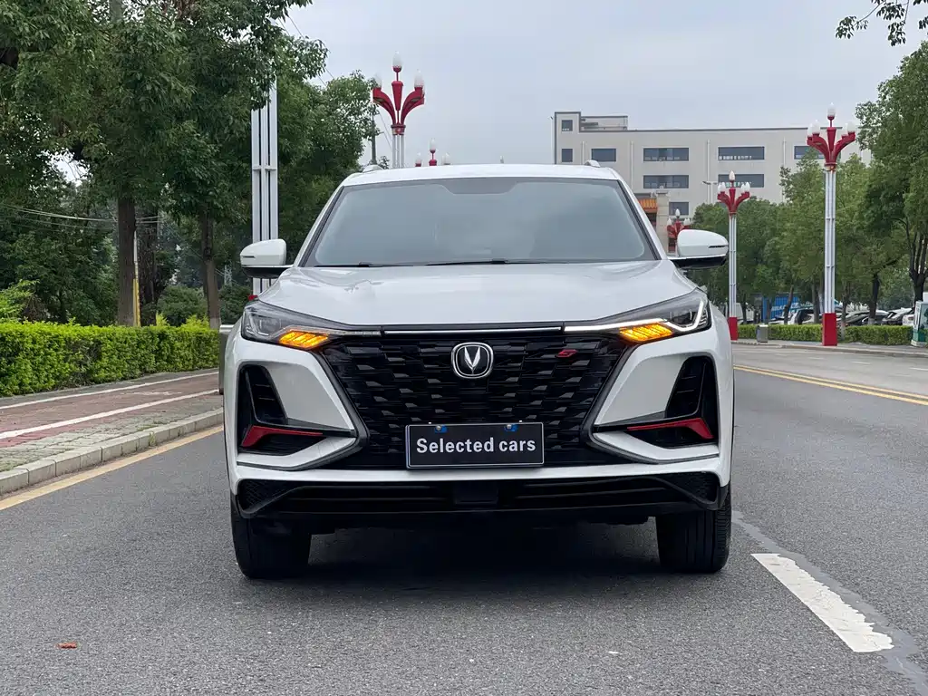 Changan CS75 PLUS 2023 — фото 2