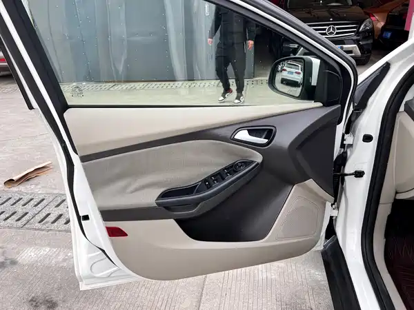 Ford Focus 2012