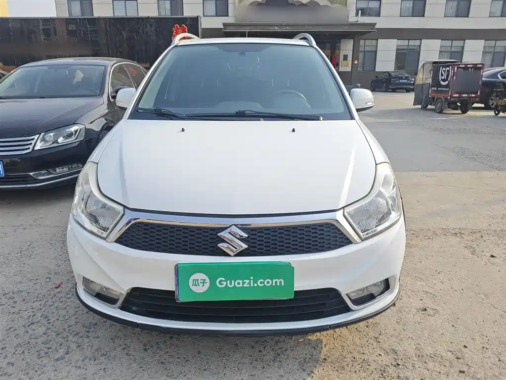 Suzuki SX4 2015 — фото 3