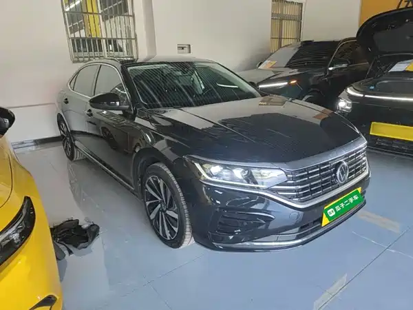 Volkswagen Passat 2022