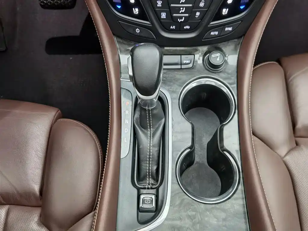 Buick Envision Plus 2016 — фото 13