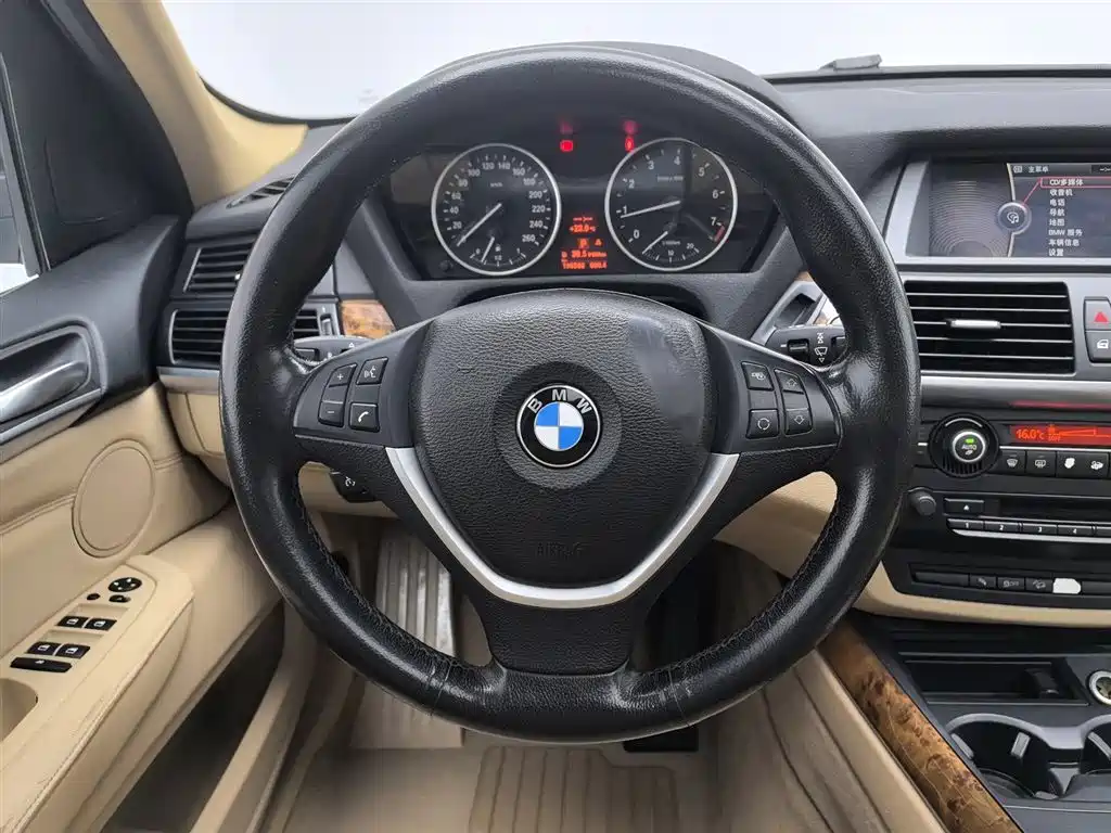 BMW X5 2013 — фото 11