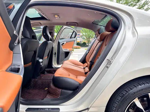 Volvo S60 2019