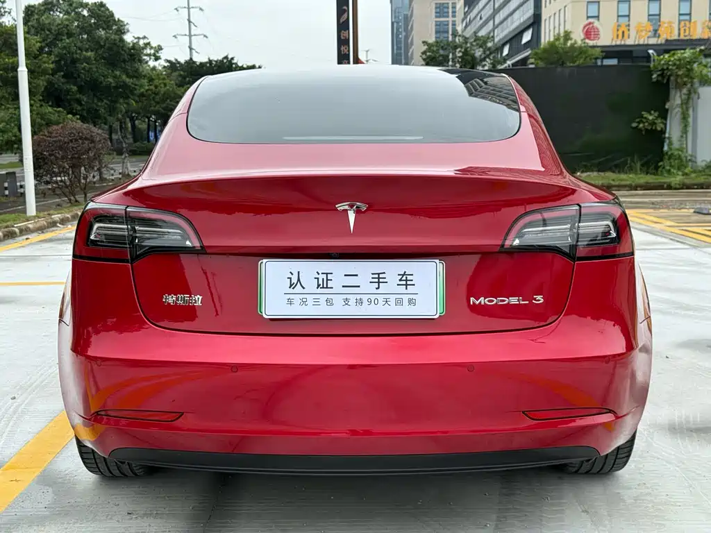 Tesla Model 3 2022 — фото 14