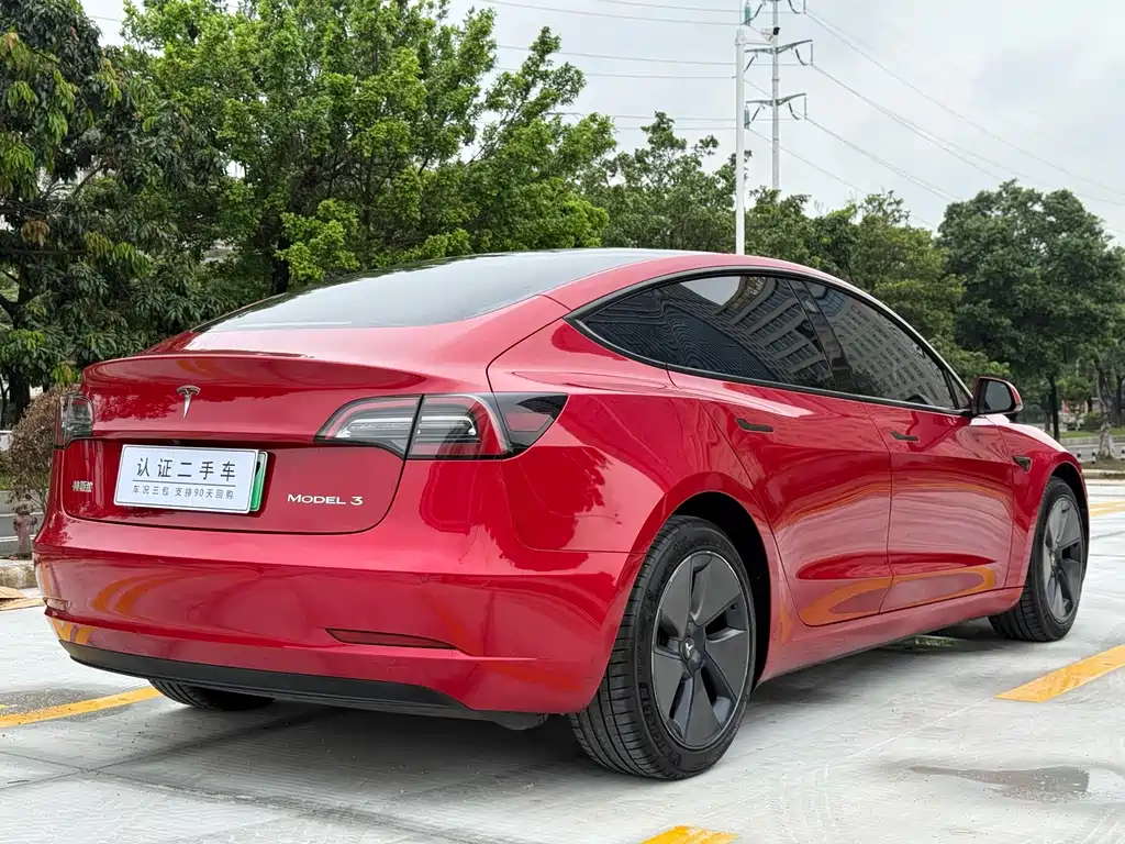 Tesla Model 3 2022 — фото 15
