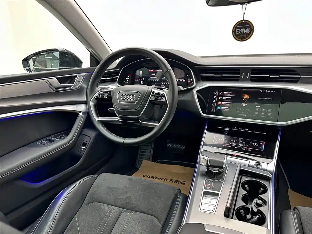 Audi A7L 2024 — фото 11