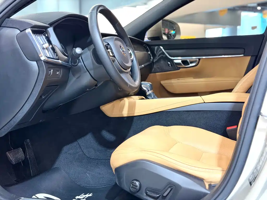Volvo V90 2019 — фото 15