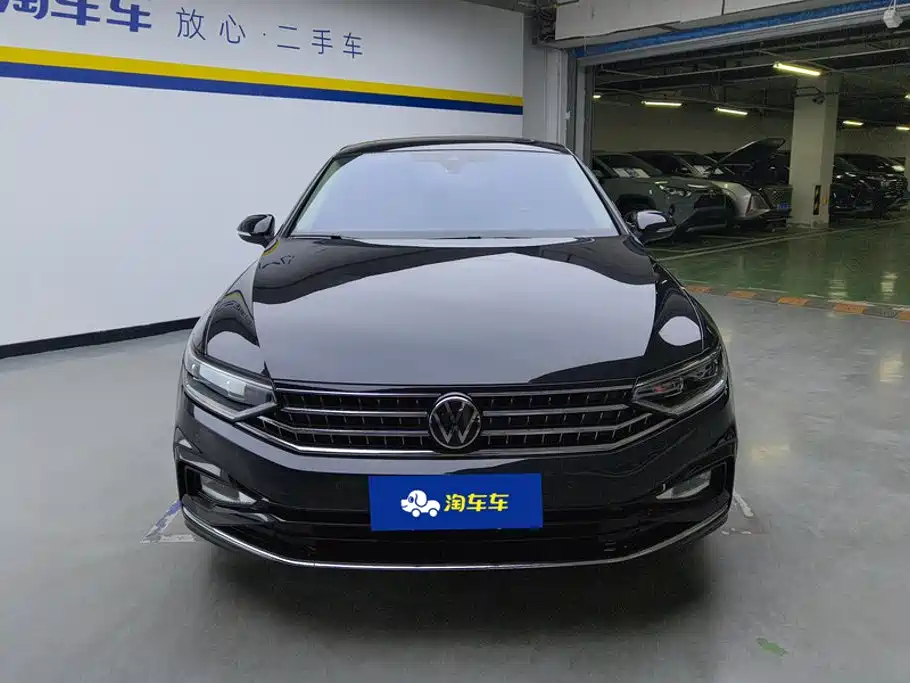 Volkswagen Magotan 2025