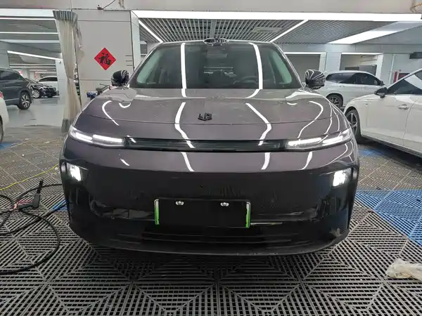 Leapmotor B10 2025