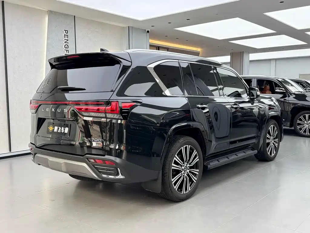 Lexus LX 2025 — фото 22