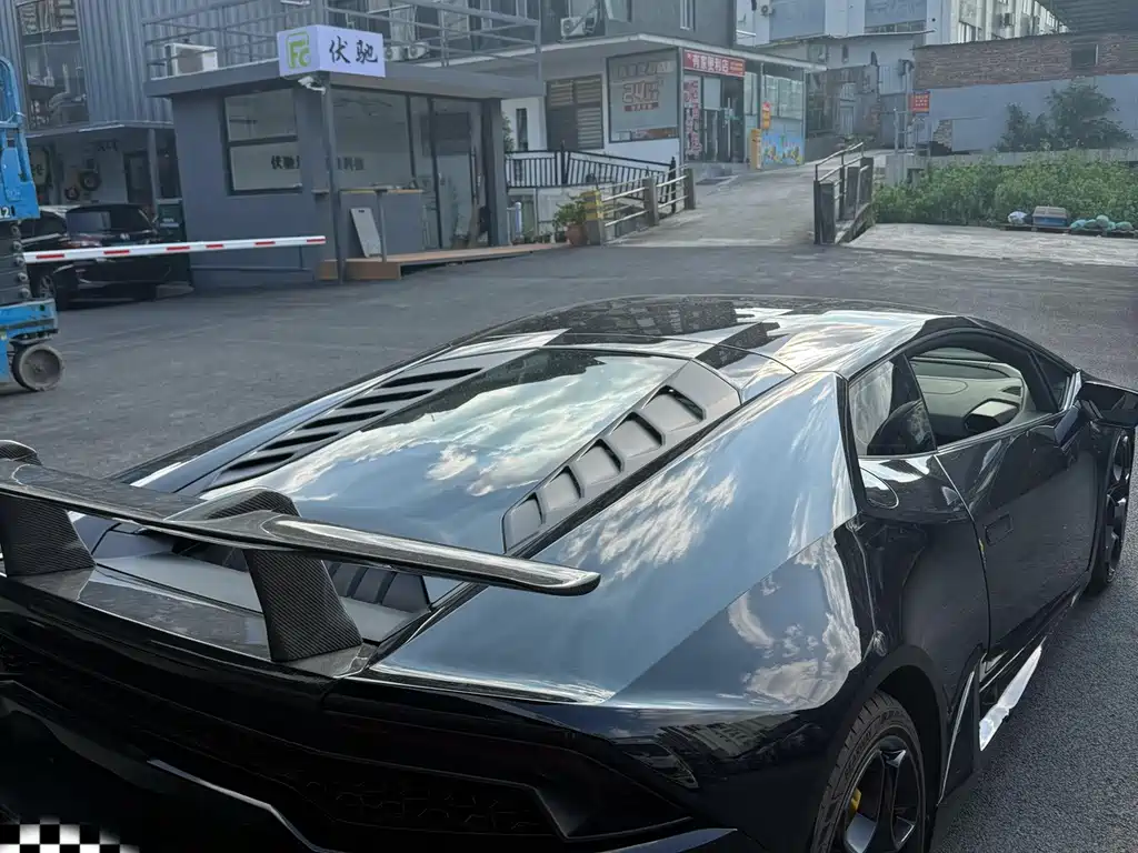 Lamborghini Huracan 2015 — фото 9