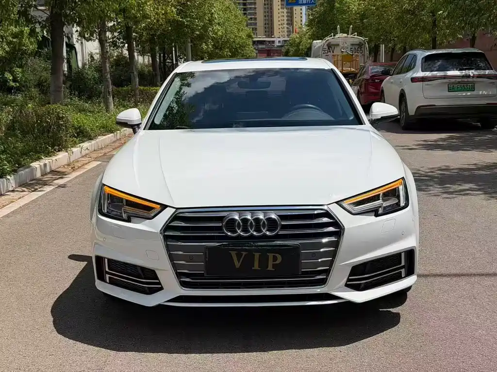 Audi A4L 2018 — фото 2
