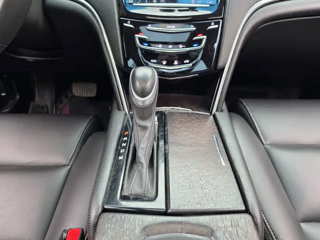 Cadillac XTS 2018 — фото 19