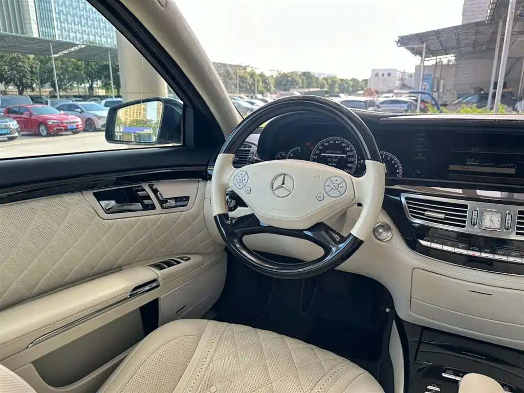 Mercedes-Benz S-Class 2011 — фото 12