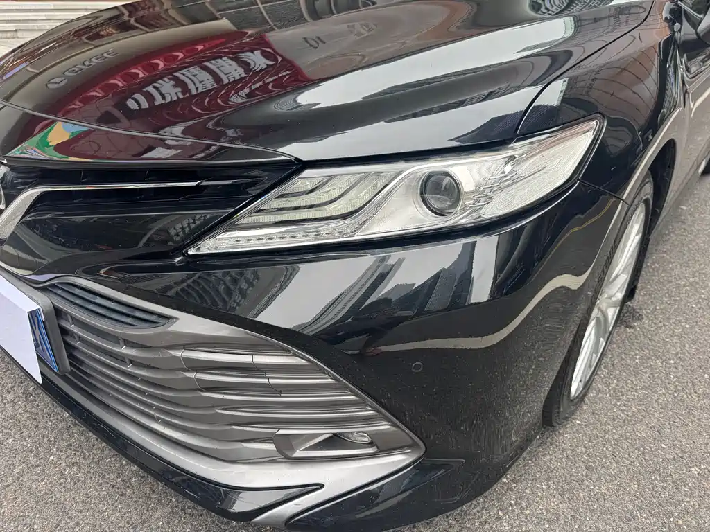 Toyota Camry 2019 — фото 19