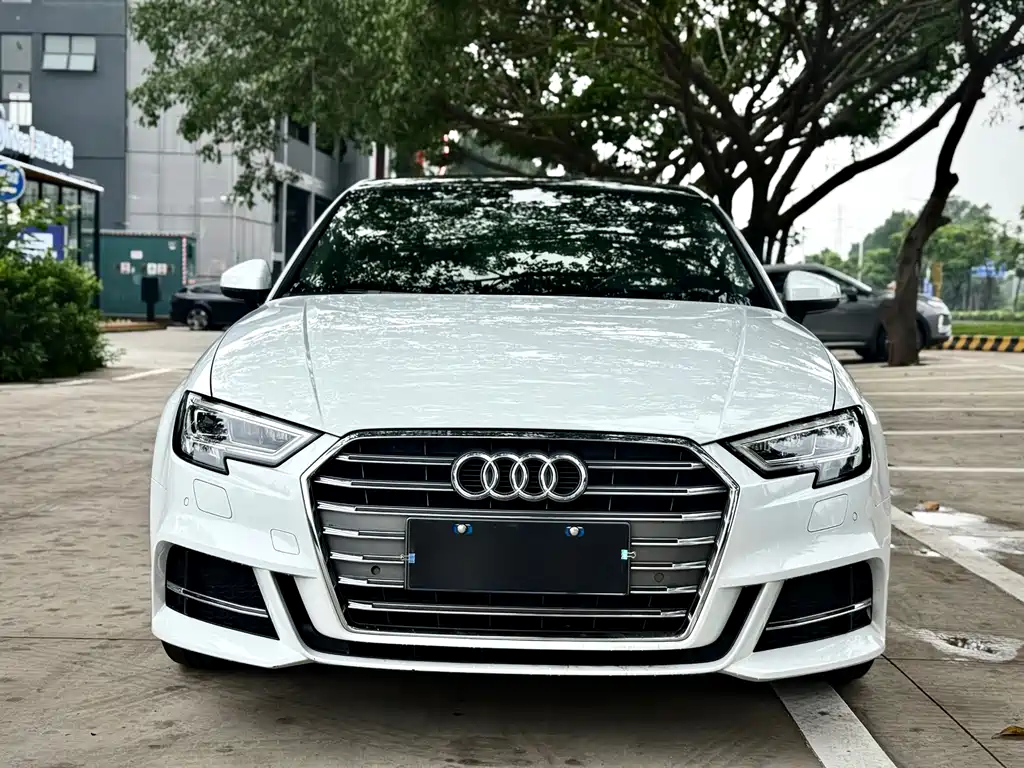 Audi A3 2021 — фото 2