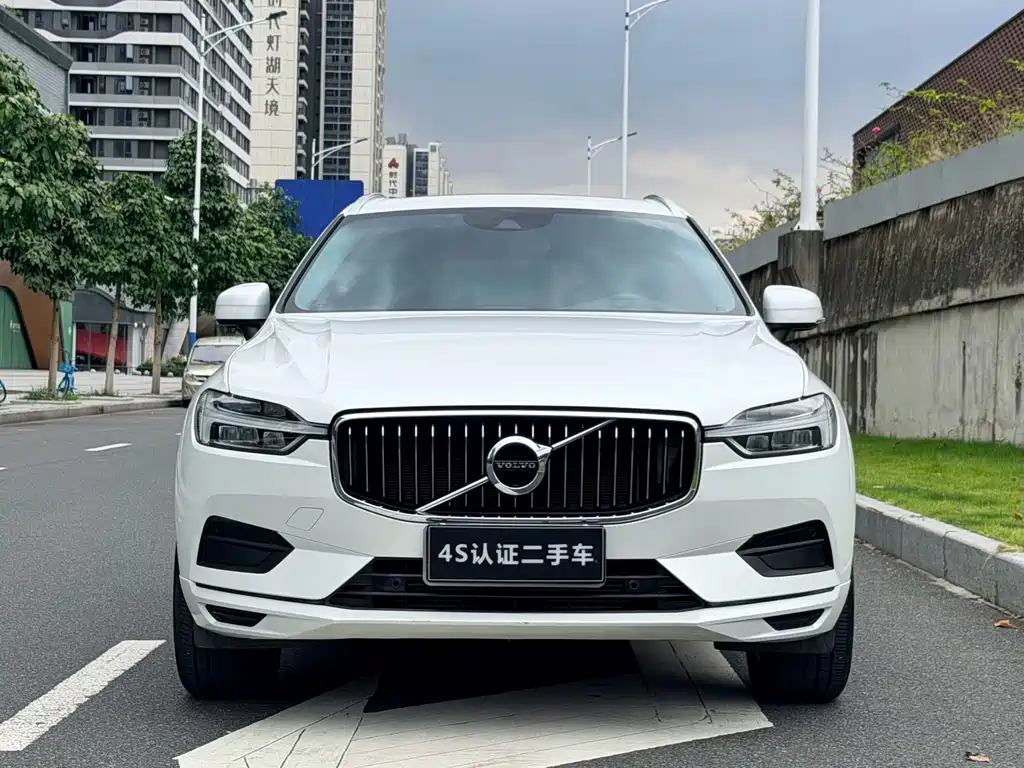 Volvo XC60 2019 — фото 3