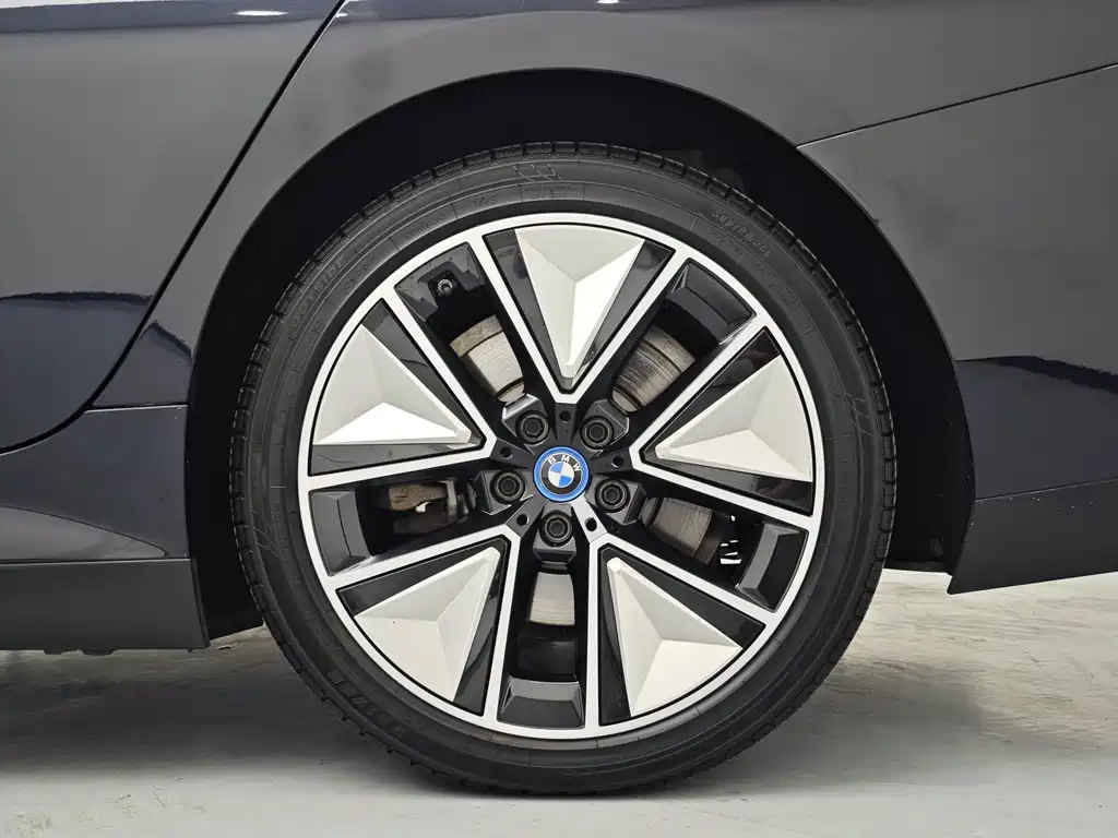 BMW i3 2024 — фото 12