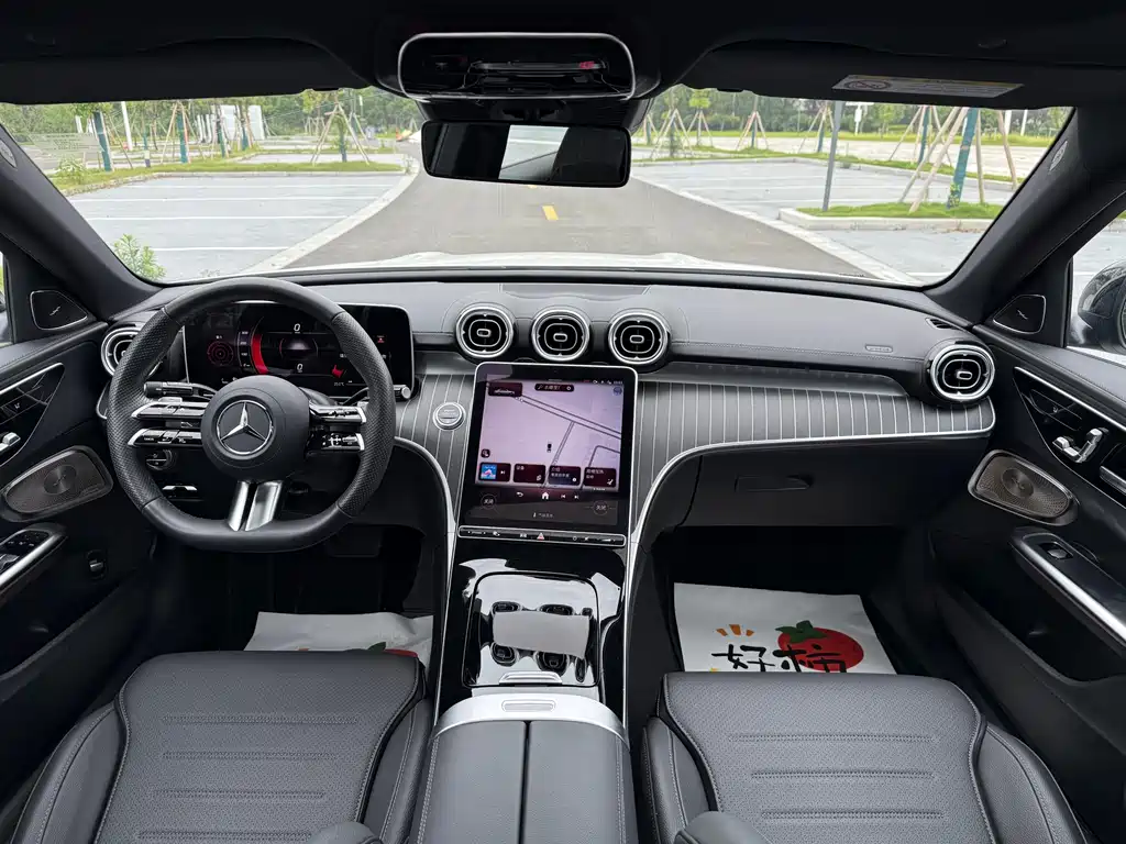 Mercedes-Benz C-Class 2024 — фото 12