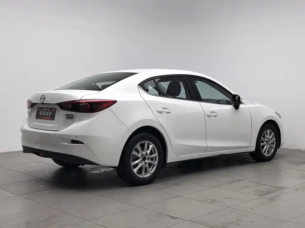 Mazda 3 Axela 2017 — фото 2