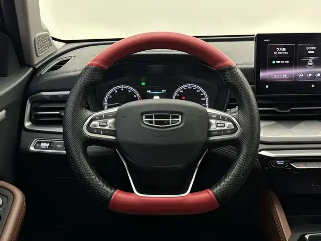 Geely Vision X6 2022 — фото 11