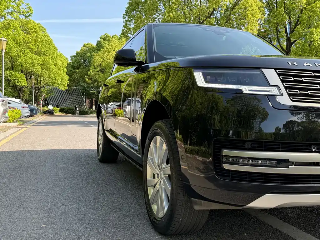 Land Rover Range Rover 2023 — фото 22