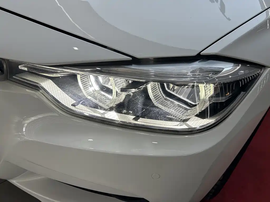 BMW 3 Series 2016 — фото 36