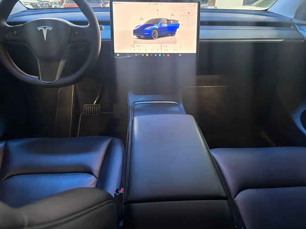 Tesla Model Y 2023 — фото 12