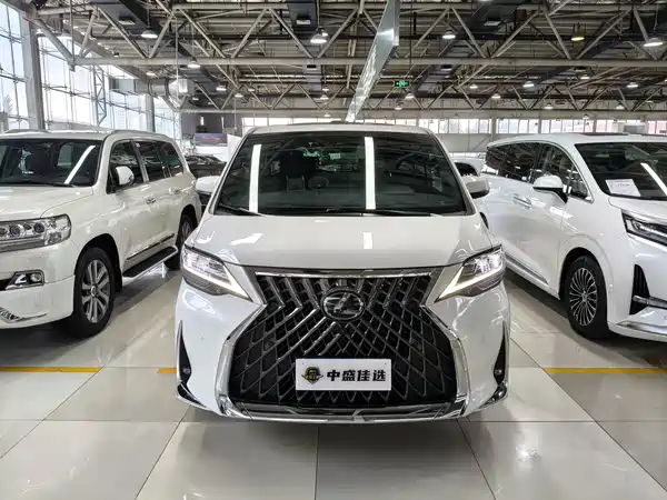 Lexus LM 2022