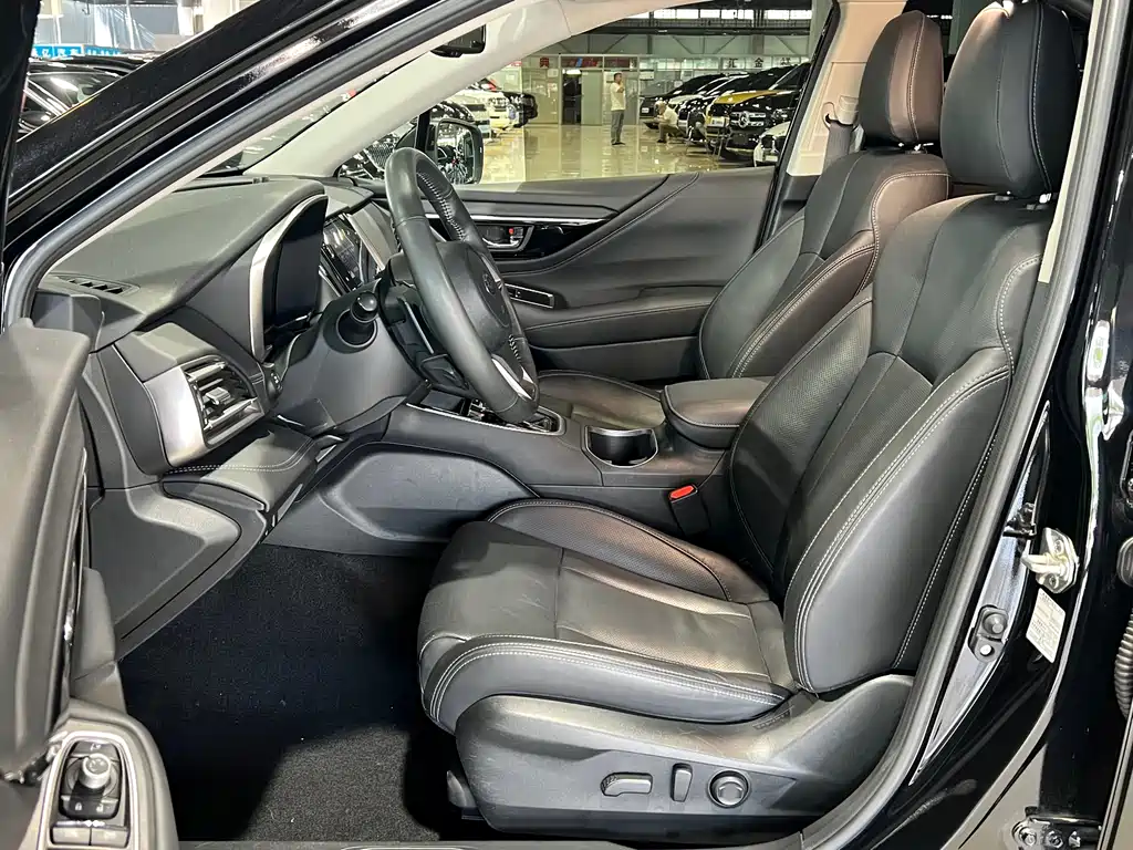 Subaru Outback 2022 — фото 11