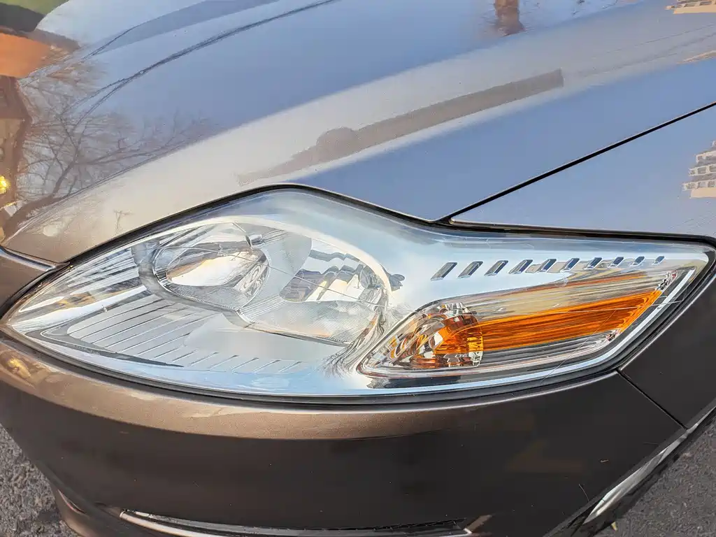 Ford Mondeo 2014 — фото 13