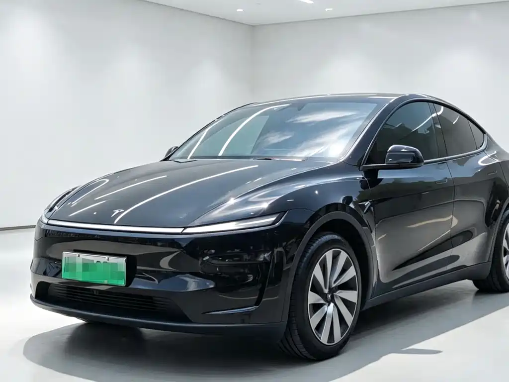 Tesla Model Y 2026 — фото 1