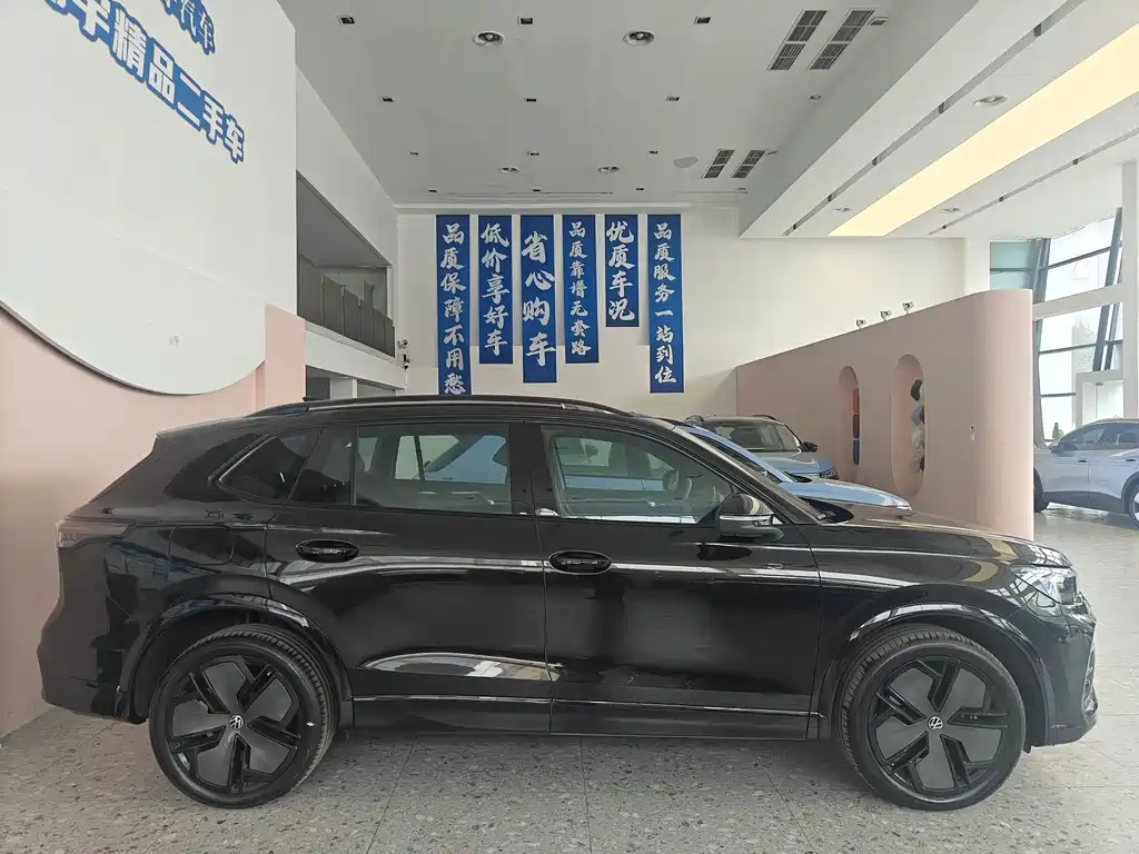 Volkswagen Tiguan L 2024
