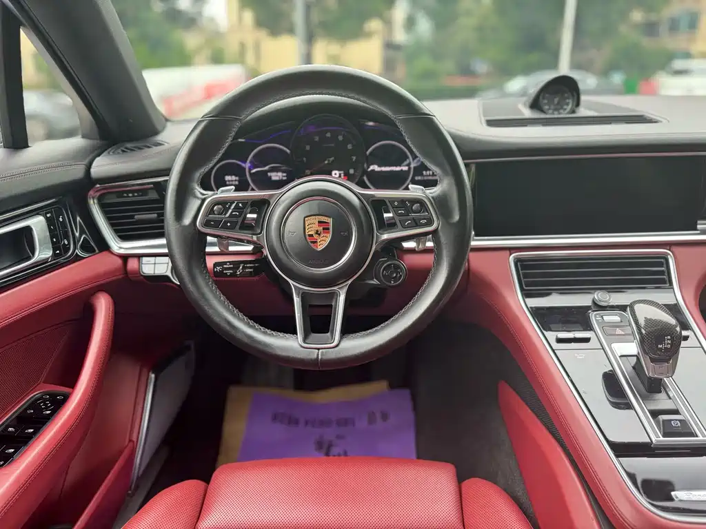 Porsche Panamera 2018 — фото 11